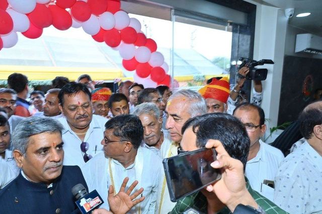 व्यावसायिक उपलब्धियाँ